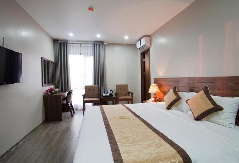 اتاق لوکس, Victor Hanoi