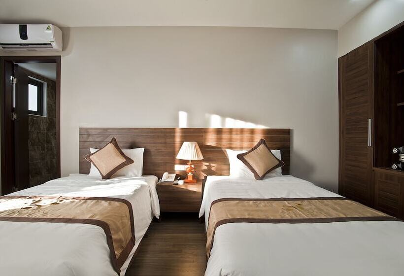 اتاق لوکس, Victor Hanoi