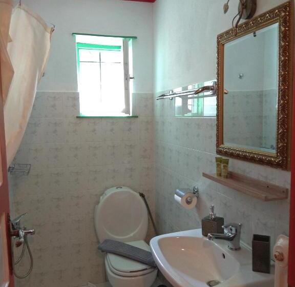 Номер Стандарт Вид на Горы, Guesthouse Iro