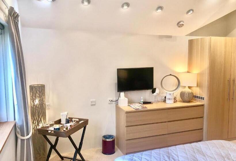 חדר דלוקס, Laurels