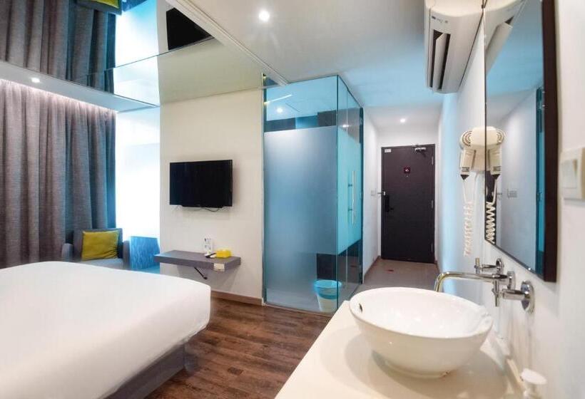 سوییت لوکس, Apple Hotel Times Square