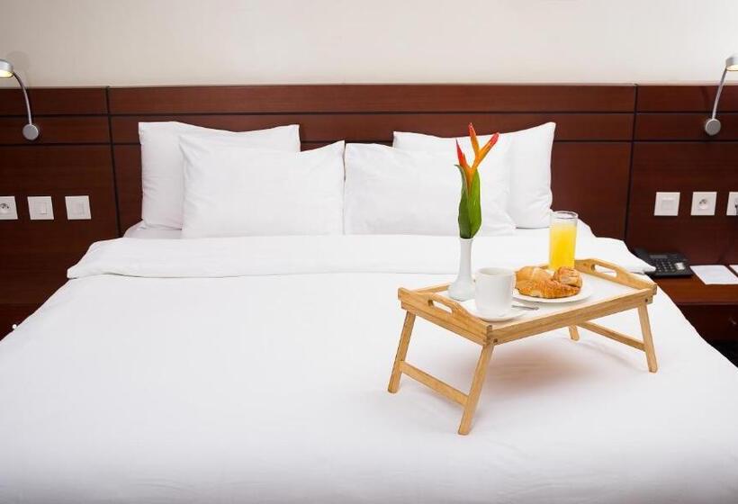 اتاق لوکس با تخت بزرگ, Du Golfe