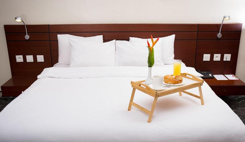 اتاق لوکس با تخت بزرگ, Du Golfe