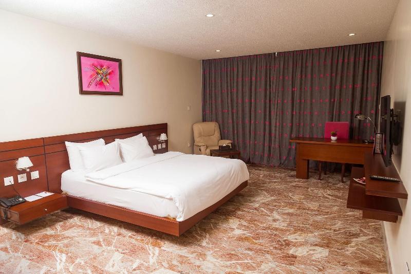 اتاق لوکس با تخت بزرگ, Du Golfe