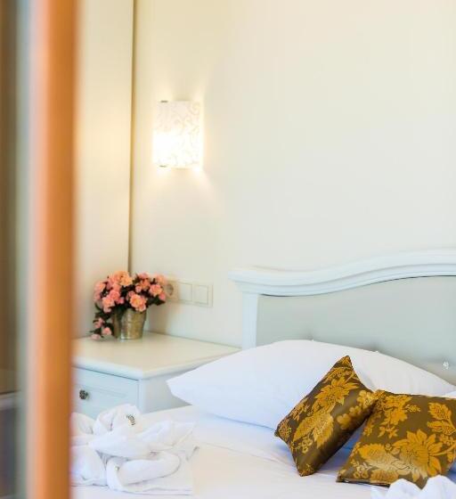 Suite Deluxe, Polyxenia Suites