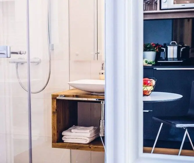 Standard Studio, Adele Apartments