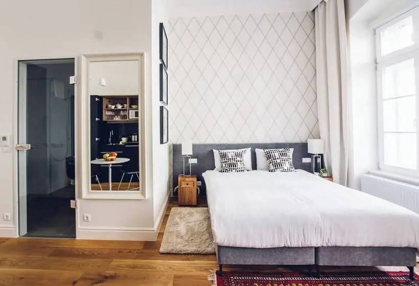 Standard Studio, Adele Apartments