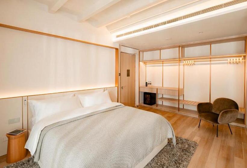 חדר דחוקס עם מיטת קינג, 88 Armenian