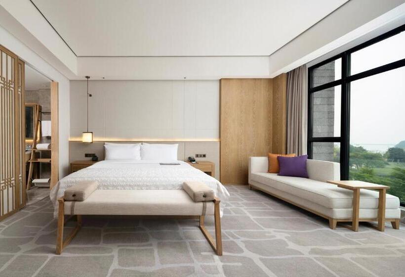 Delüks Oda, Le Méridien Emei Mountain Resort