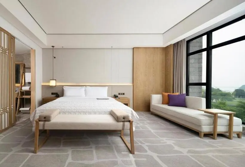 デラックスルーム, Le Méridien Emei Mountain Resort