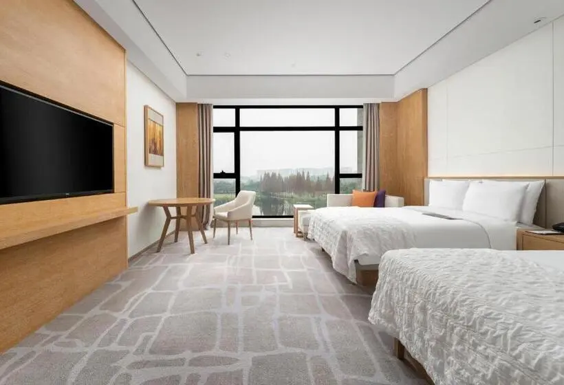 デラックスルーム, Le Méridien Emei Mountain Resort