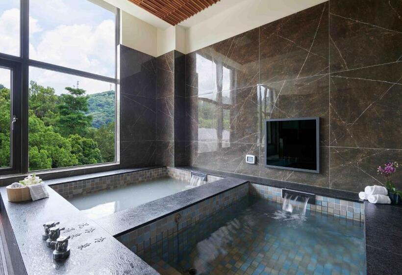 اتاق لوکس, Reikei Hot Spring Resort