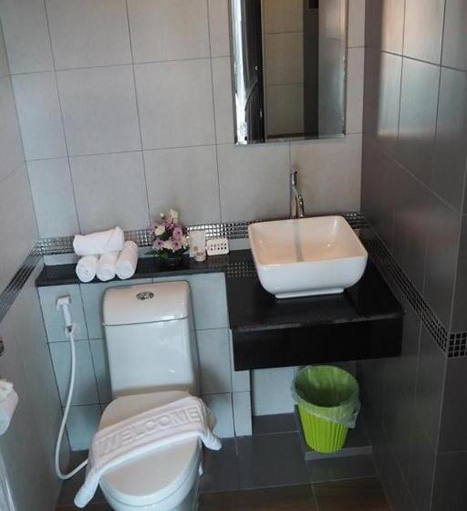 4인용 스탠다드 룸, Friendly Hotel Krabi