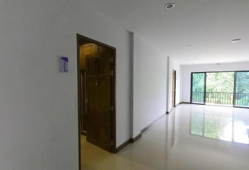 اتاق لوکس خانوادگی, Friendly Hotel Krabi