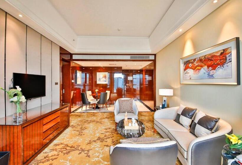 Suit Deluxe, Jianghai Country Garden Phoenix