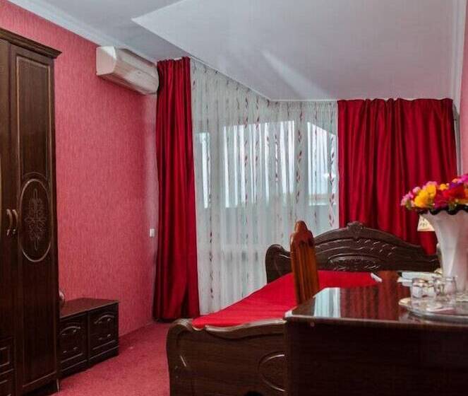 Номер Стандарт, Mihail