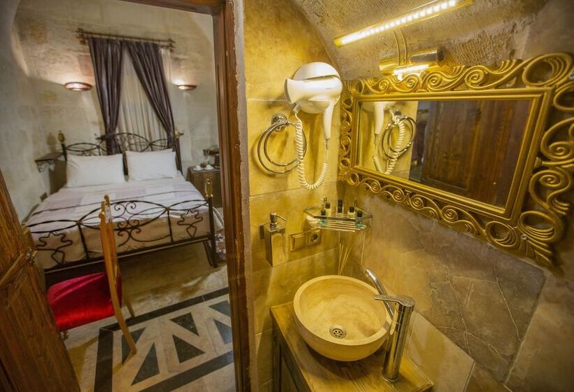 标准间, Royal Cave