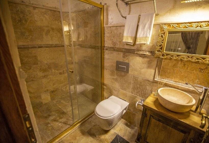 标准间, Royal Cave