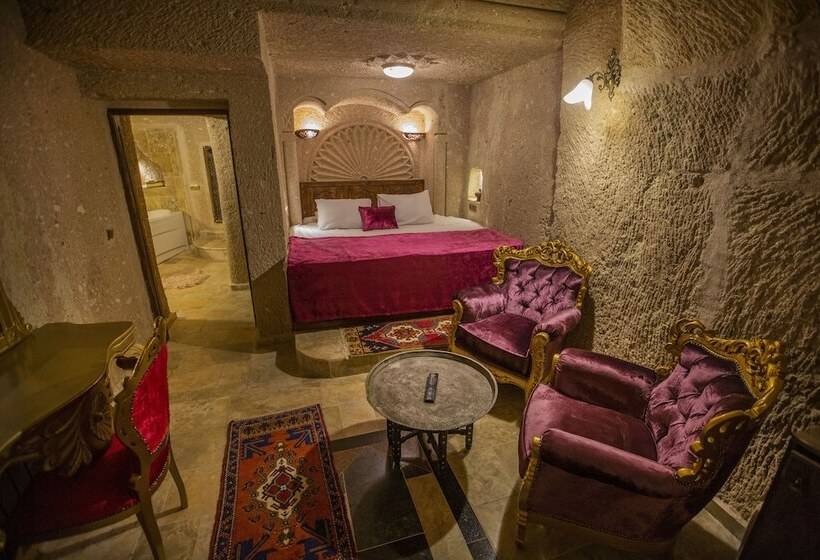 豪华套房, Royal Cave