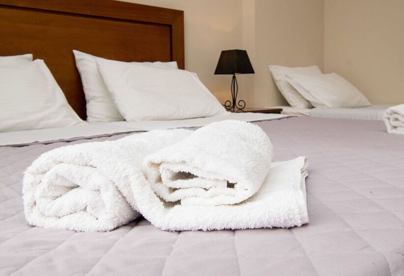 带1个卧室带花园景观的公寓, Stone Palace