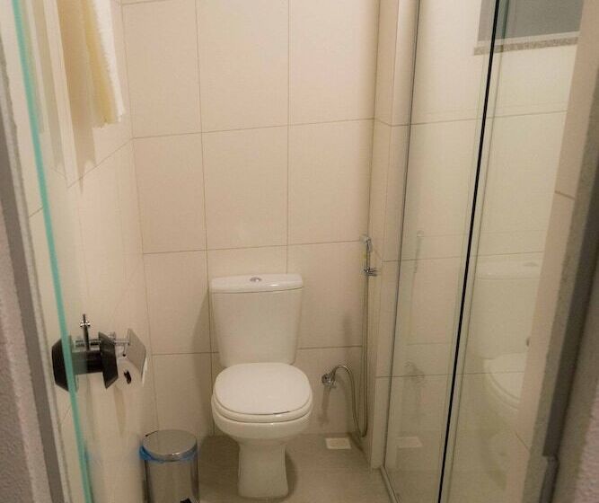 اتاق استاندارد چهار تخته, 103 Hotel & Flats