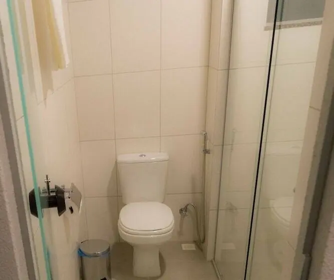 スタンダード4人部屋, 103 Hotel & Flats