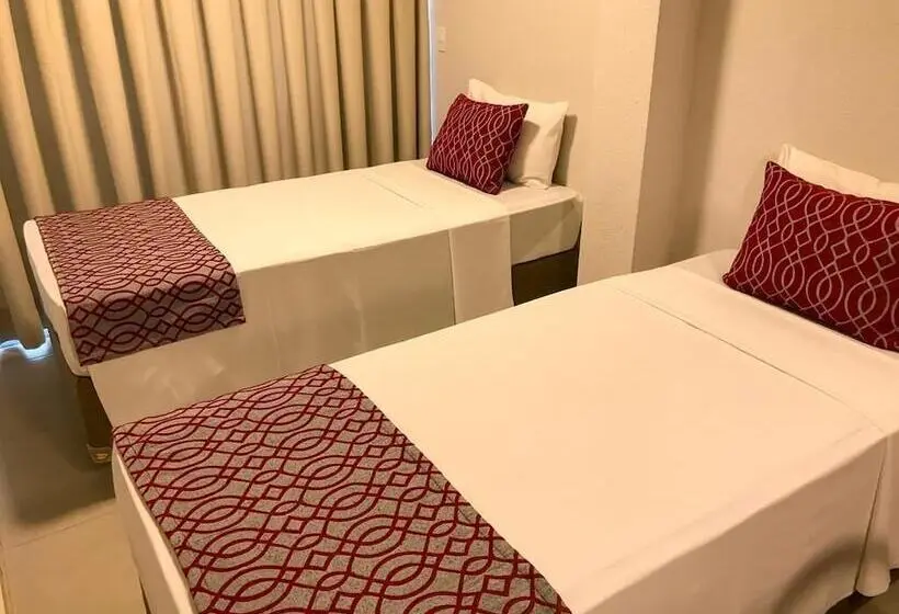 スタンダード4人部屋, 103 Hotel & Flats