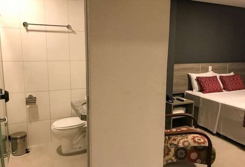 اتاق استاندارد, 103 Hotel & Flats