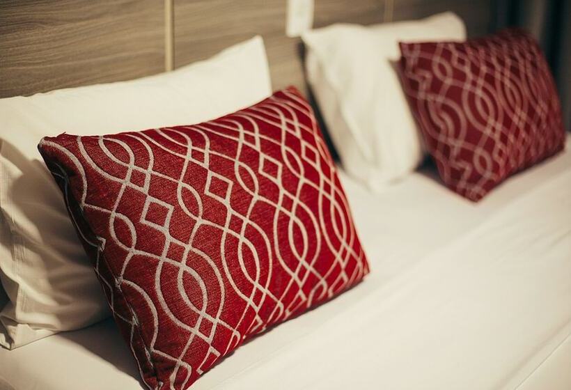 اتاق استاندارد, 103 Hotel & Flats