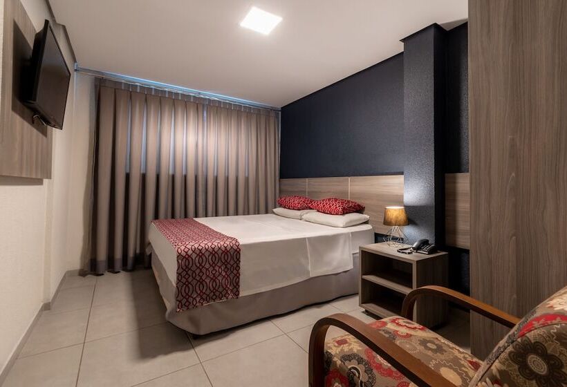 اتاق استاندارد, 103 Hotel & Flats