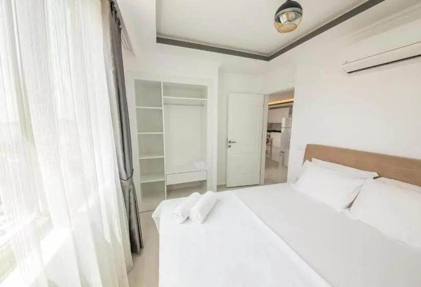オーシャンビュースーペリアースイート, Cedrus Suites