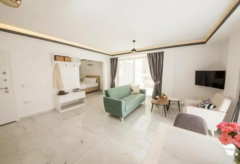 庭の見えるジュニアスイート, Cedrus Suites