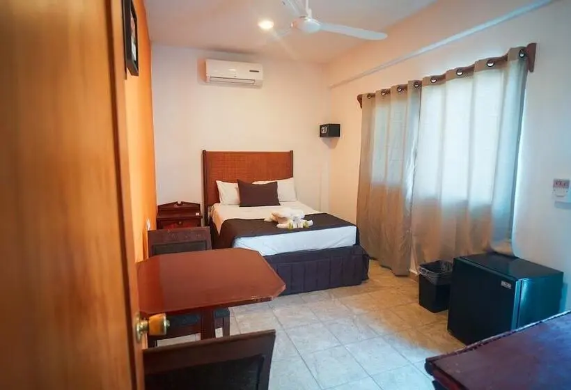 ベーシックルーム, Golden Paradise Hostel