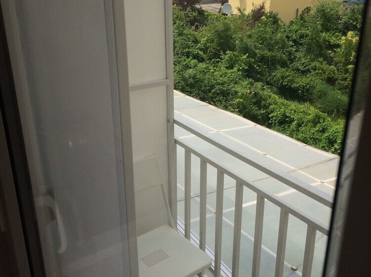 Студия Стандарт, Kapitan Apart