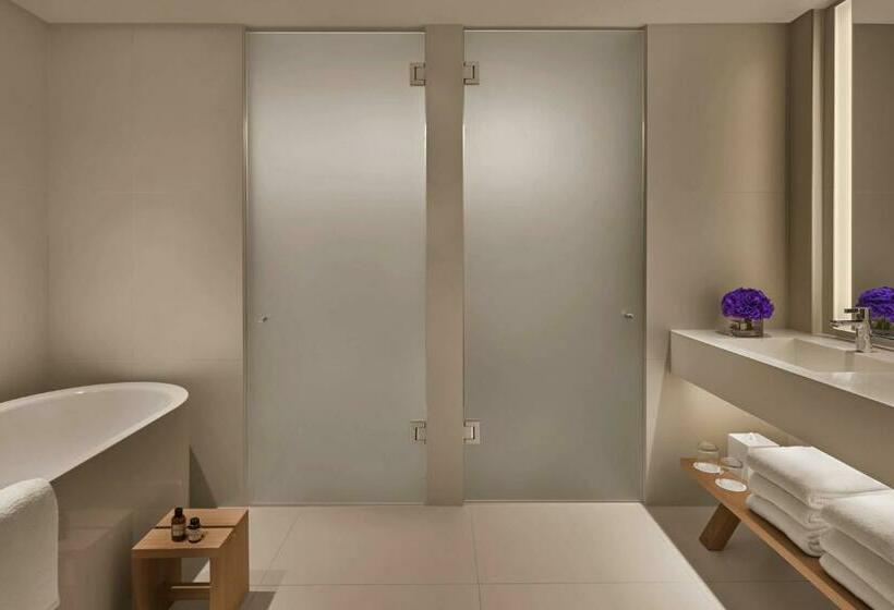 프리미엄 스위트, The West Hollywood Edition