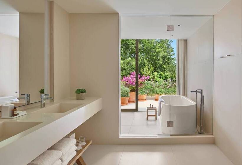 수피리어 스위트, The West Hollywood Edition