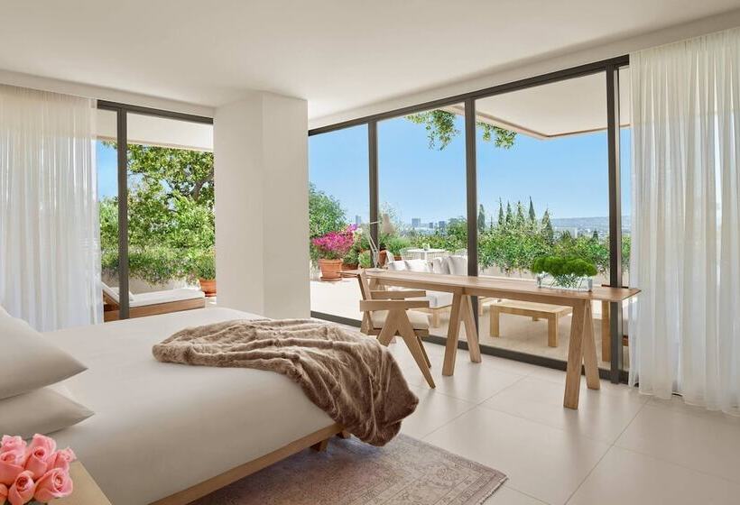 수피리어 스위트, The West Hollywood Edition