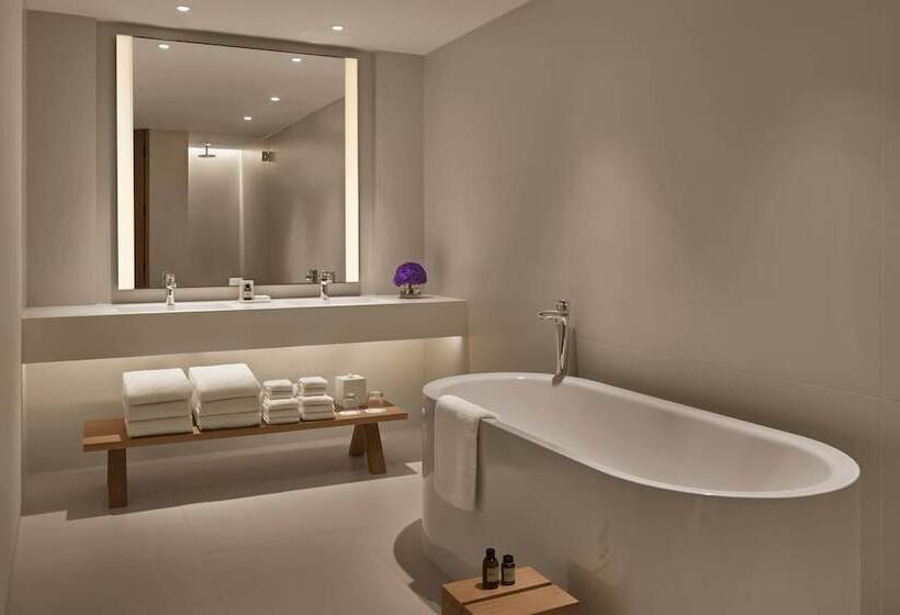 프리미엄 스위트, The West Hollywood Edition