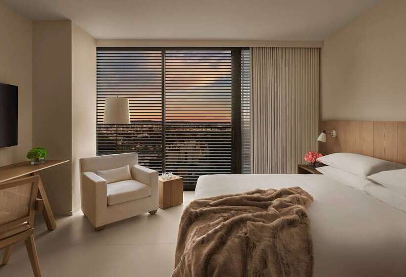 프리미엄 스위트, The West Hollywood Edition