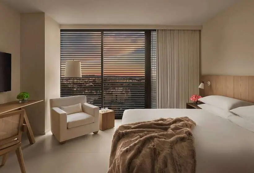 障害者適応デラックスルーム, The West Hollywood Edition