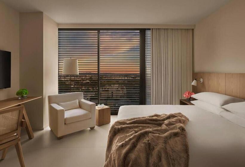 수피리어 스위트, The West Hollywood Edition