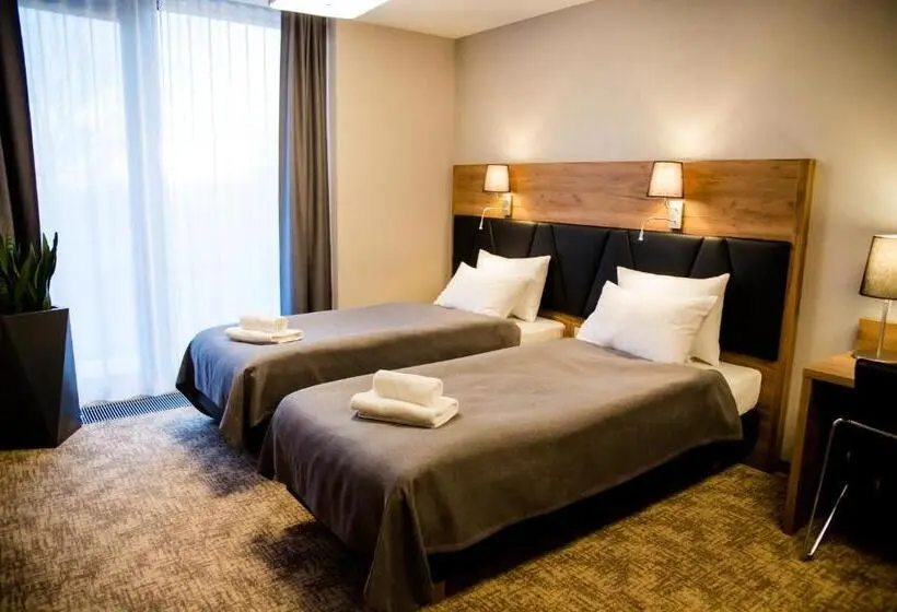 スイート, Apart Hotel 12