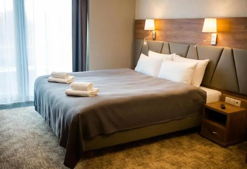 スイート, Apart Hotel 12