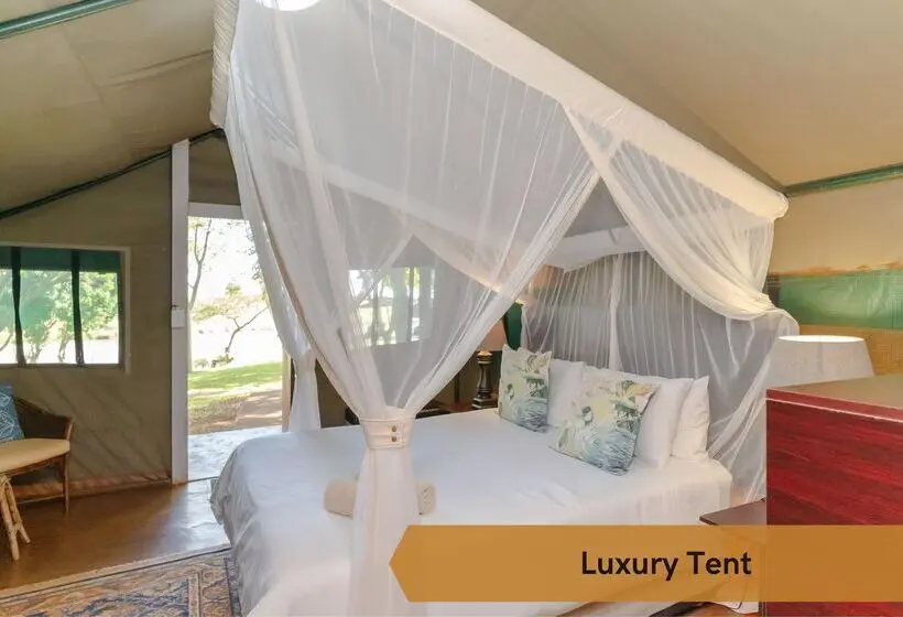 Deluxe Tent, Crocodile Bridge Safari Lodge