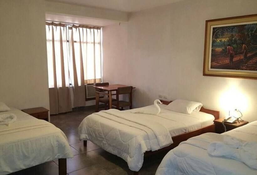 标准三人间, Amazon Green Hotel   Hostel