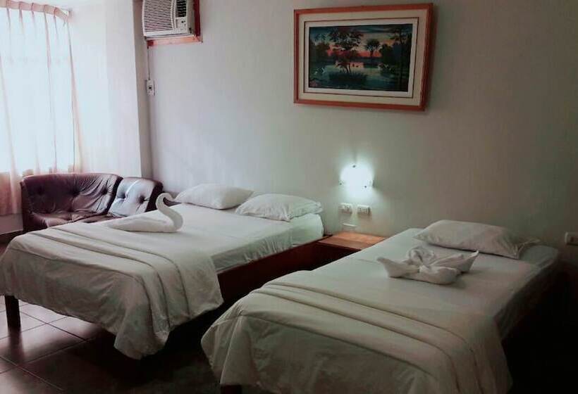 标准三人间, Amazon Green Hotel   Hostel