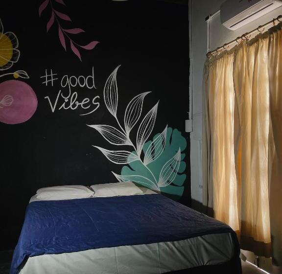 سوئیت با بالکن, Hostel Caiçara   Maresias