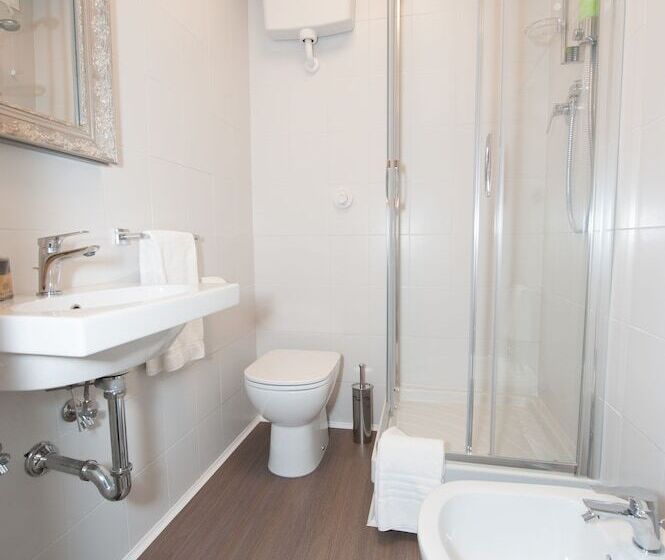 استودیوی استاندارد, Genova Liberty