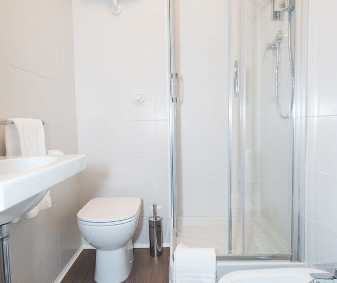 اتاق سوپریور, Genova Liberty