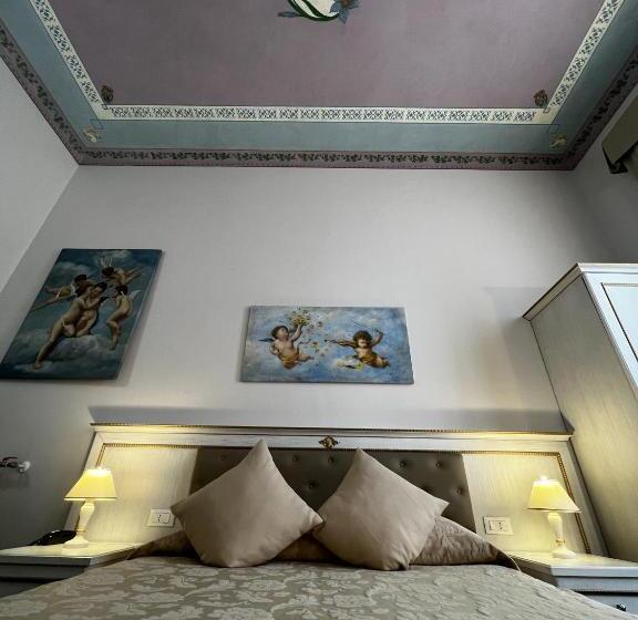 اتاق سوپریور سه تخته, Genova Liberty